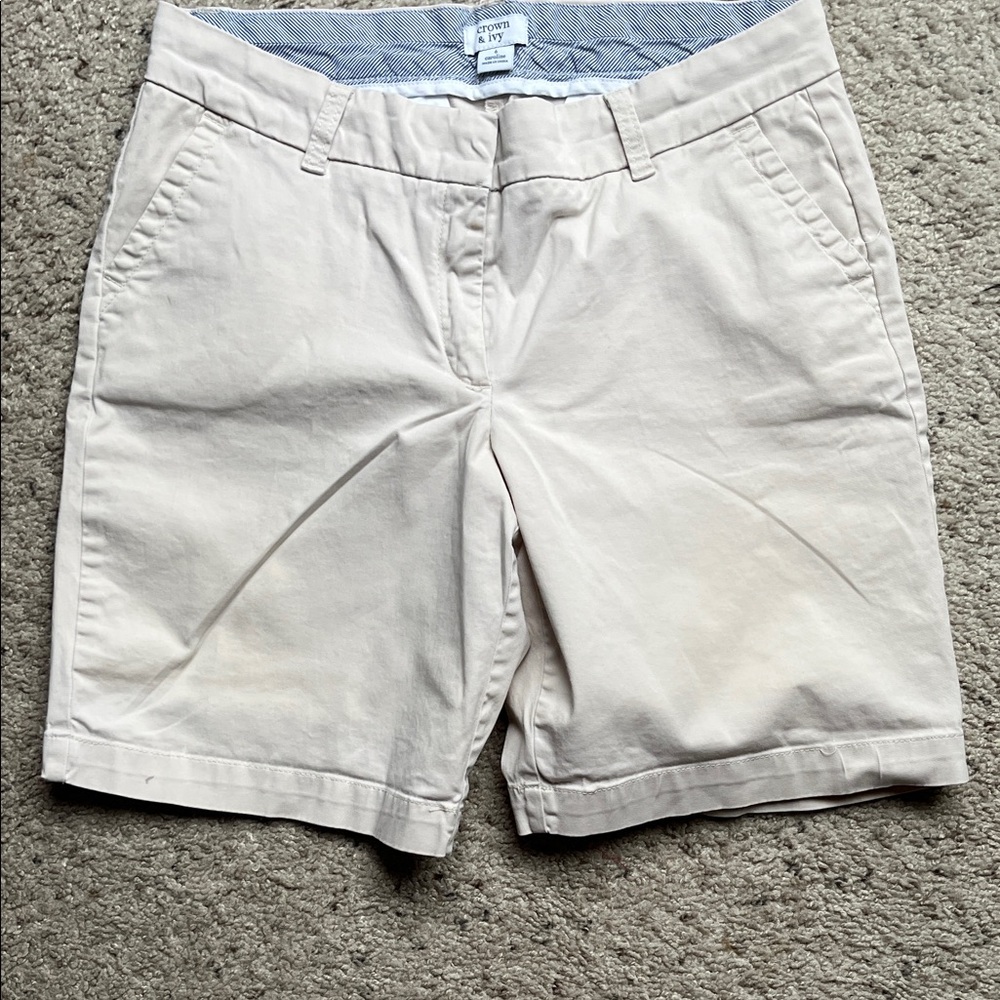 crown & ivy Cream Women’s Chino Bermuda Shorts